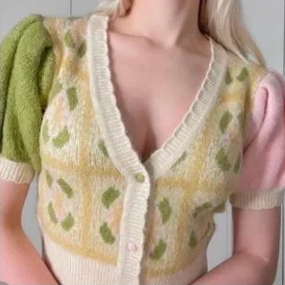 Colorful Patterned Women's Sweater - Picture 8 of 9